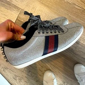 Gucci special addition size 39